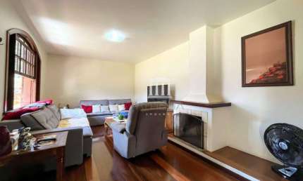 Casa com 3 dormitórios à venda, 171 m² por R$ 950.000,00 - Várzea - Teresópolis/RJ