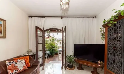 Casa com 4 quartos à venda na Rua Antônio Fernandes de Abreu, 75, Tatuapé, São Paulo por R$ 699.000