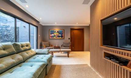 Casa com 3 quartos à venda na Avenida Piassanguaba, 571, Planalto Paulista, São Paulo por R$ 2.300.000