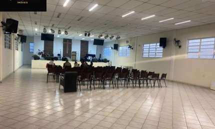 Salão Comercial à Venda em São Paulo-SP, Parque Edu Chaves - 600m², 2 Banheiros, 5 Vagas de Garagem!