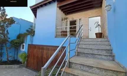 Imperdível oportunidade de adquirir sobrado com 3 quartos, 1 suíte, 3 salas, 4 vagas de garagem e 300m² em parada inglesa, sp