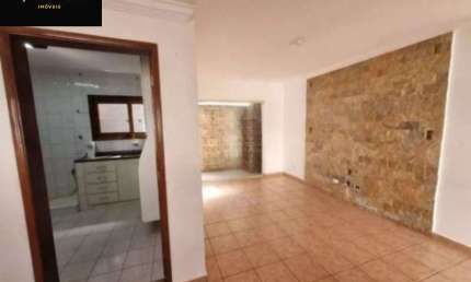Sobrado na Vila Santos, São Paulo-SP: 3 quartos, 1 suíte, 2 banheiros, 80 m² de área. Agende sua visita!