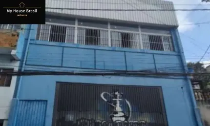 Galpão Comercial para Locação de 200m² no Jardim Peri, São Paulo-SP: Conheça o Espaço Ideal para o Seu Negócio!