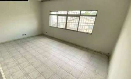 Sobrado para Locação no Imirim, São Paulo-SP: 3 Quartos, 1 Suíte, 5 Banheiros e 2 Vagas de Garagem!