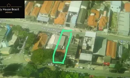 Casa à venda em São Paulo-SP, Imirim: 3 quartos, 3 banheiros, 5 vagas de garagem, 265m² de área. Confira!