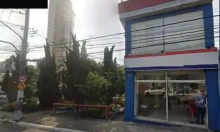 Prédio comercial para locação em são paulo-p, bairro água fria: 8 salas, 5 banheiros, 4 vagas, 350m².