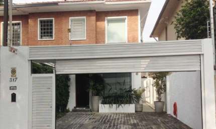 Oportunidade única: Casa comercial à venda na Vila Olímpia, São Paulo-SP - 7 salas, 3 banheiros, 290m² de área.