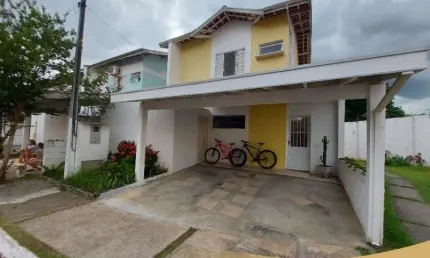Casa residencial para Venda e Locação Condomínio Villagio Di Itália, Taubaté 3 dormitórios sendo 1 suíte, 2 salas, 3 banheiros, 2 vagas 182 m²