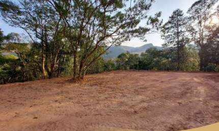 Ótima oportunidade para você adquirir a sua propriedade rural. São 20 mil m² documentada. Linda propriedade Rural em Pindamonhangaba no bairro das Bic
