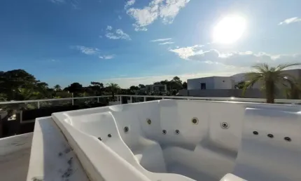 Casa em Condomínio para Venda em Rio de Janeiro, Guaratiba, 3 dormitórios, 3 suítes, 5 banheiros, 2 vagas