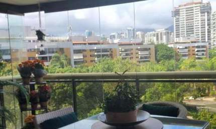 Apartamento para Venda em Rio de Janeiro, Barra da Tijuca, 3 dormitórios, 1 suíte, 2 banheiros, 1 vaga