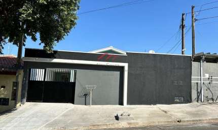 Casa para Venda em Hortolândia, Vila Real, 3 dormitórios, 1 suíte, 2 banheiros, 4 vagas