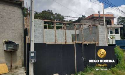 Terreno à venda em Mairiporã com inicio de uma garagem