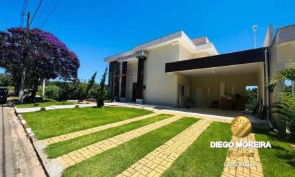 Casa de alto padrão à venda e locação em condomínio de Mairiporã