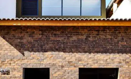 Salão comercial no centro de Piracaia à venda e apto para financiamento