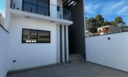 Casa À Venda em Caieiras - Moderna com Acabamento Impecável!