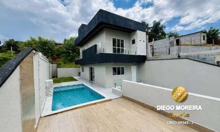 Sobrado com piscina à venda apto para financiamento bancário