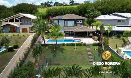 Casa de Alto Padrão em Condomínio Fechado | Porteira fechada