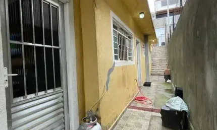 Casa sobrado à venda em terra preta – ótima localização e muito espaço!