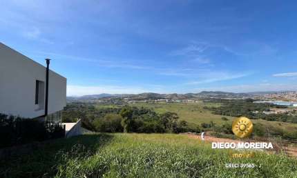 Terreno à venda em condomínio fechado de Atibaia com linda vista panorâmica