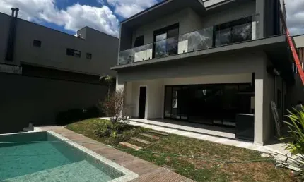 CASA ALTO PADRÃO À VENDA EM ATIBAIA – CONDOMÍNIO FECHADO COM LAZER COMPLETO