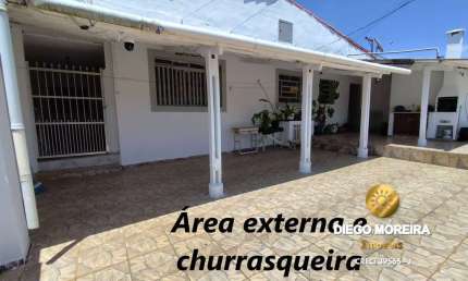 Casa com Salão Comercial à Venda – Oportunidade Imperdível!
