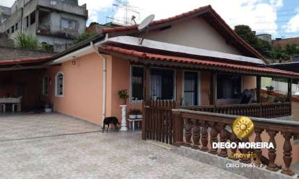 Casa á venda em Terra Preta com 3 dormitórios, sendo 1 suíte