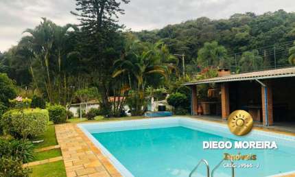 Chácara Completa à venda com 4 Casas – 3.000m² em Ótima Localização!
