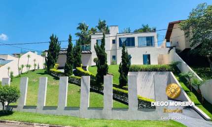 Casa á venda em Bom Jesus dos Perdões em condomínio