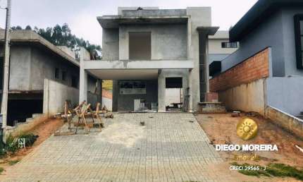 Casa á venda em Atibaia dentro de condomínio - Projeto Rio de Janeiro