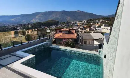 Casa à venda com 3 dormitórios sendo 1 suíte com sacada