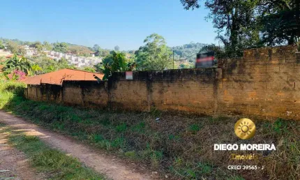 Terreno à venda com linda vista para natureza de 1.000m²