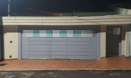 Casa para Venda em Pradópolis, Jardim dos Ipês, 3 dormitórios, 1 suíte, 3 banheiros, 3 vagas