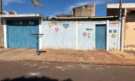 Casa para Venda em Pradópolis, Maria Luiza 1, 5 dormitórios, 3 banheiros, 4 vagas
