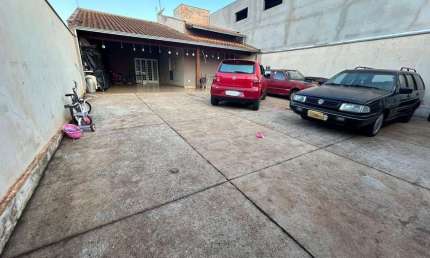 Casa para Venda em Pradópolis, Jardim Maria Luiza 2, 2 dormitórios, 2 banheiros, 6 vagas
