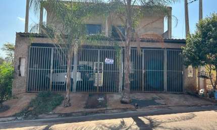 Sobrado para Venda em Pradópolis, JARDIM DAS OLIVEIRAS, 8 dormitórios, 4 banheiros, 2 vagas