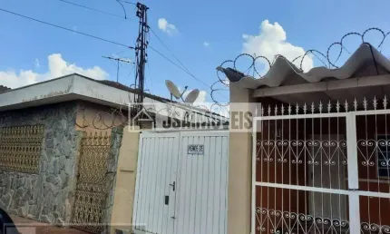 Casa para Venda em Ribeirão Preto / SP no bairro Vila Albertina
