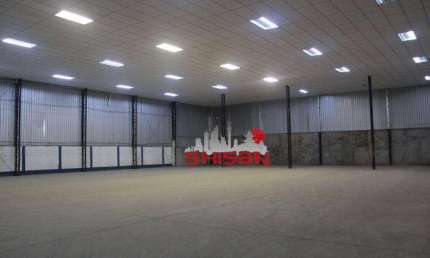 Aluga-se Galpão / Business Park em Osasco (2.830m²) – rua com saída direta para Marginal Pinheiros, SP