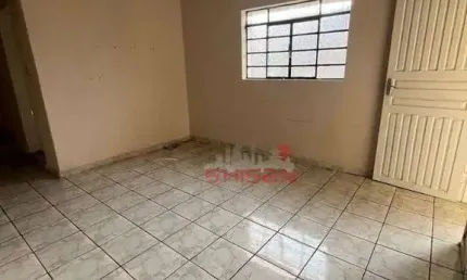 Casa térrea com mais 2 edículas para vender, Rua tranquila