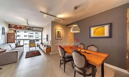 Apartamento a venda na Vila Nova Conceição - 2 suites - 3 quartos - reformado.