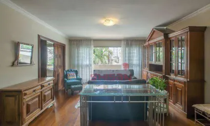 Apartamento de 190m² oferece o que poucos conseguem combinar: localização nobre, planta generosa e potencial de sobra no itaim.