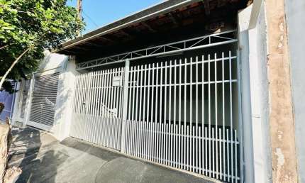 Casa para Venda em Bauru, Jardim Carolina, 2 dormitórios, 1 banheiro, 2 vagas