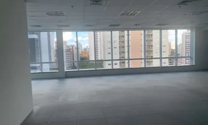 Conjunto comercial na região da berrini. alto padrão