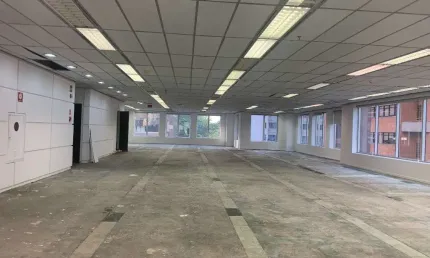 Edifício imponente, perfeito para ser novo endereço de sua empresa. Green building com certificação LEED.