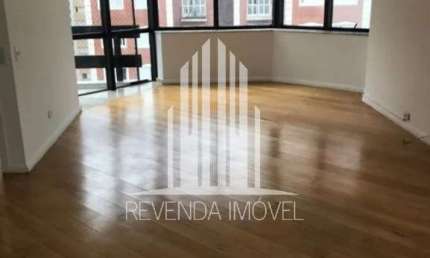 Apartamento com 141 metros em Moema - 3 dormitorios, sendo 1 suite, 2 vagas