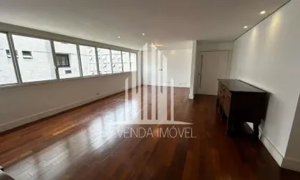 Aluguel de Apartamento de 3 Quartos no Itaim Bibi, São Paulo-SP: 190m², 1 Suíte, 3 Banheiros, 2 Vagas de Garagem.