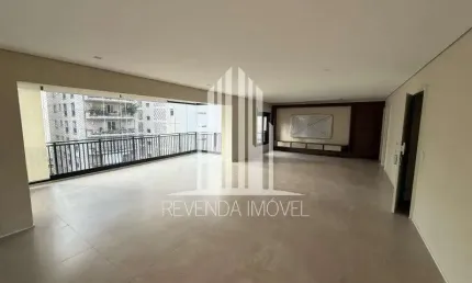 Apartamento Alto Padrão de 207m² com 3 Quartos e 4 Vagas à Venda