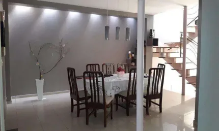 Casa com 3 quartos à venda na Vila Haro, Sorocaba 