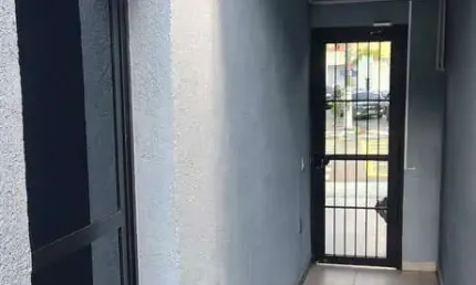 Sala comercial com 4 salas para alugar na Avenida Armando de Andrade, Parque Santos Dumont, Taboão da Serra