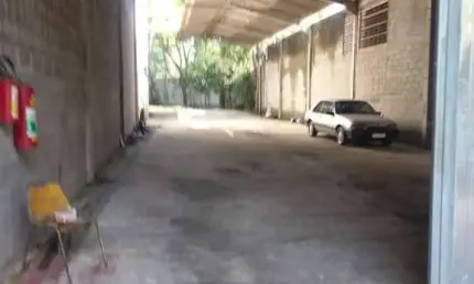 Alugo Galpão 600m² 3 Vagas Parque Assunção Taboão da Serra - SP
